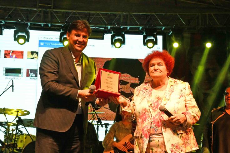 Selda Bağcan’dan Muhteşem Konser
