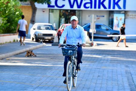 Belediye personelleri işe bisikletle geldiler