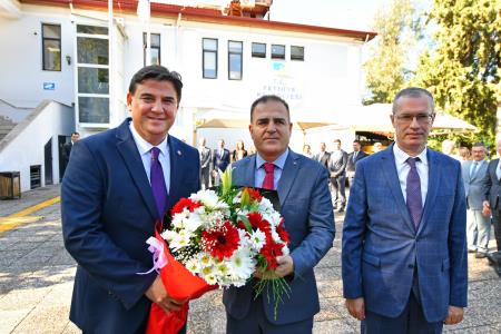 Muğla Valisi İdris Akbıyık, Fethiye Belediye Başkanı Alim Karaca’yı ziyaret etti.