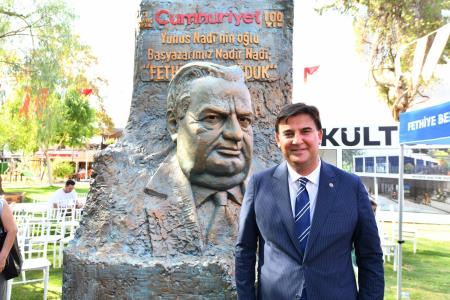 Yunus Nadi Parkı ve Anıtı Törenle Açıldı